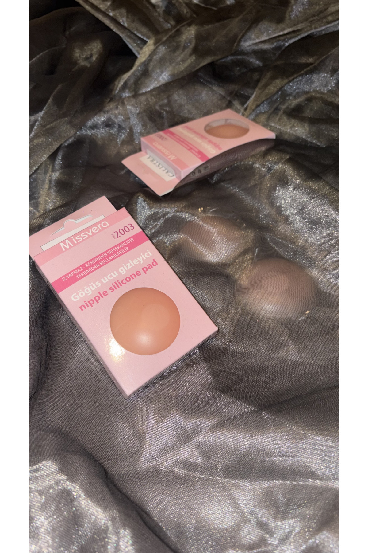 Yapışkanlı Göğüs Ucu Gizleyici